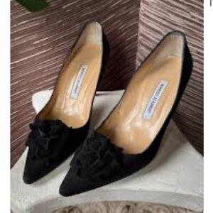 Manolo Blahnik Camelia Black Velvet Heels EU 40